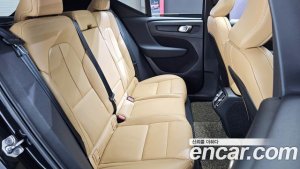Volvo XC40 B4 Inscription 2021 года из Южной Кореи