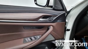BMW 5-Series 530e M Sport 2021 года из Южной Кореи