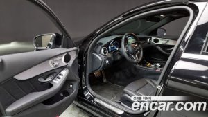 Mercedes-Benz C-Class C200 AMG Line 2021 года из Южной Кореи