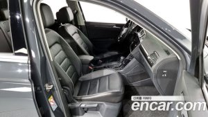 Volkswagen Tiguan 2.0 TDI Premium 2020 года из Южной Кореи