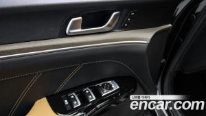 Kia K5 Signature 2021 года из Южной Кореи