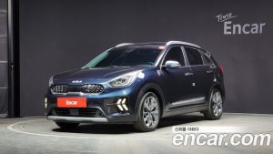 Kia Niro 1.6 HEV 2022 года из Южной Кореи
