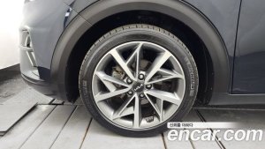 Kia Niro 1.6 HEV 2022 года из Южной Кореи