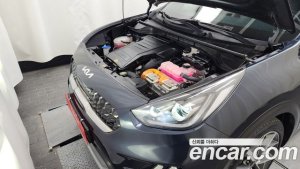 Kia Niro 1.6 HEV 2022 года из Южной Кореи