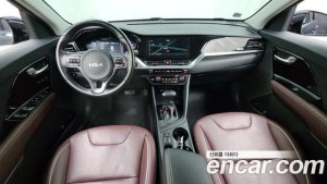 Kia Niro 1.6 HEV 2022 года из Южной Кореи