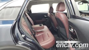 Kia Niro 1.6 HEV 2022 года из Южной Кореи