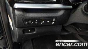 Kia Niro 1.6 HEV 2022 года из Южной Кореи