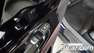 Kia Niro 1.6 HEV 2022 года из Южной Кореи