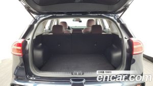 Kia Niro 1.6 HEV 2022 года из Южной Кореи