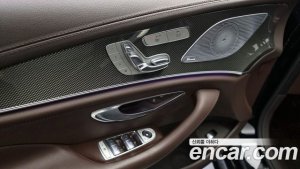 Mercedes-Benz CLS-Class CLS300d AMG Line 2020 года из Южной Кореи