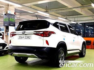 Kia Seltos Бензин 1.6 Turbo 2WD 2022 года из Южной Кореи