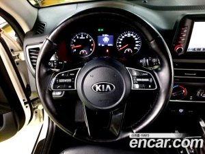 Kia Seltos Бензин 1.6 Turbo 2WD 2022 года из Южной Кореи