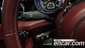 Bentley Bentayga 4.0 V8 2020 года из Южной Кореи