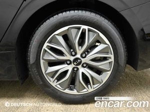 Kia K5 Signature 2021 года из Южной Кореи