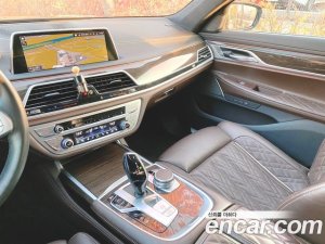 BMW 7-Series 740i Design Pure Excellence 2021 года из Южной Кореи