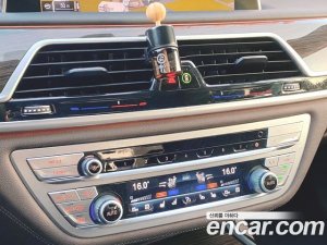 BMW 7-Series 740i Design Pure Excellence 2021 года из Южной Кореи