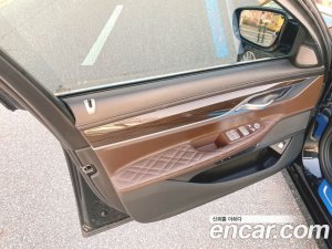 BMW 7-Series 740i Design Pure Excellence 2021 года из Южной Кореи