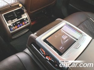BMW 7-Series 740i Design Pure Excellence 2021 года из Южной Кореи