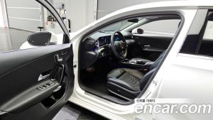 Mercedes-Benz A-Class A250 4MATIC SEDAN 2020 года из Южной Кореи
