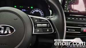 Kia Seltos Бензин 1.6 Turbo 2WD 2020 года из Южной Кореи