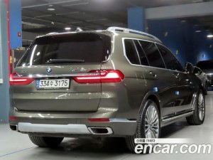 BMW X7 xDrive 40i Design Pure Excellence 6인승 2021 года из Южной Кореи