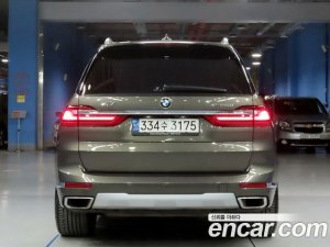 BMW X7 xDrive 40i Design Pure Excellence 6인승 2021 года из Южной Кореи