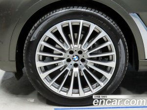BMW X7 xDrive 40i Design Pure Excellence 6인승 2021 года из Южной Кореи
