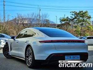 Porsche Taycan 4S 2021 года из Южной Кореи