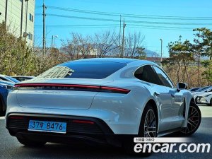 Porsche Taycan 4S 2021 года из Южной Кореи