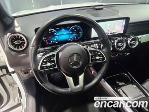 Mercedes-Benz GLB-Class GLB220 2021 года из Южной Кореи