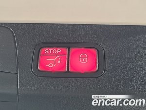 Mercedes-Benz GLB-Class GLB220 2021 года из Южной Кореи