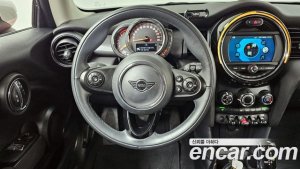 Mini Cooper DEFAULT 2020 года из Южной Кореи