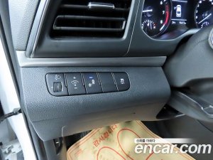 Hyundai AVANTE 1.6 2020 года из Южной Кореи