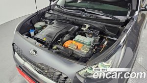 Kia Niro 1.6 HEV 2020 года из Южной Кореи