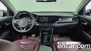 Kia Niro 1.6 HEV 2020 года из Южной Кореи