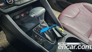 Kia Niro 1.6 HEV 2020 года из Южной Кореи
