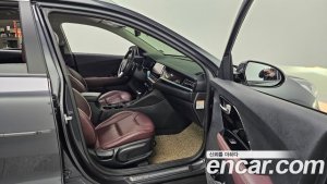 Kia Niro 1.6 HEV 2020 года из Южной Кореи