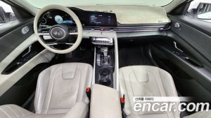 Hyundai AVANTE Inspiration 2021 года из Южной Кореи