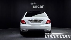 Mercedes-Benz E-Class E220d Avantgarde 2020 года из Южной Кореи