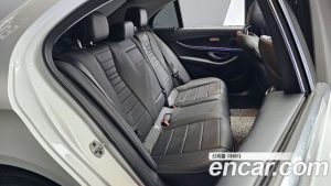 Mercedes-Benz E-Class E220d Avantgarde 2020 года из Южной Кореи