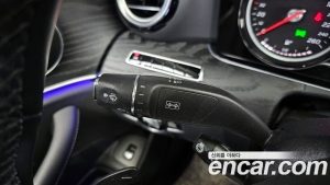 Mercedes-Benz E-Class E220d Avantgarde 2020 года из Южной Кореи
