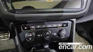 Volkswagen Tiguan 2.0 TDI Prestige 2020 года из Южной Кореи