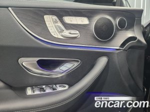 Mercedes-Benz E-Class E220d Cabriolet 2020 года из Южной Кореи