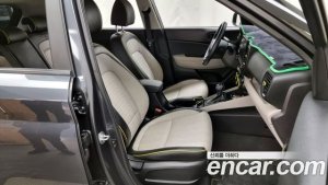 Hyundai Venue 1.6 Flux 2020 года из Южной Кореи