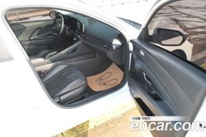 Hyundai AVANTE 1.6 2021 года из Южной Кореи