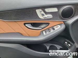 Mercedes-Benz GLC-Class GLC300e 4MATIC Coupe 2021 года из Южной Кореи