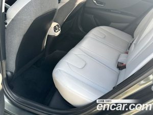 Hyundai AVANTE 1.6 2021 года из Южной Кореи