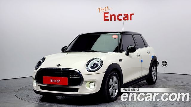 Mini Cooper 5Door DEFAULT 2019 года из Кореи