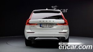 Volvo XC60 T8 R-line 2021 года из Южной Кореи