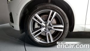 Volvo XC60 T8 R-line 2021 года из Южной Кореи